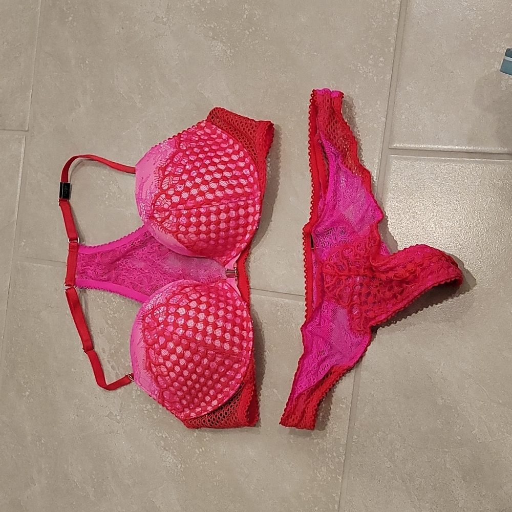 BNNU VS bra/thong set